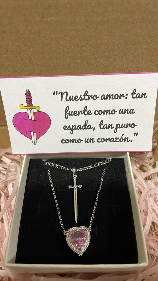 Collar corazón y espada